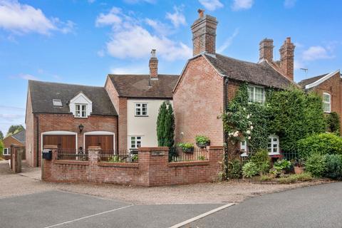 undefined, Maiden Farm House, Crossway Green, Stourport-on-Severn, Worcestershire.  DY13 9SQ