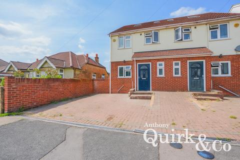 3 bedroom semi-detached house for sale, South Street, Rainham, RM13
