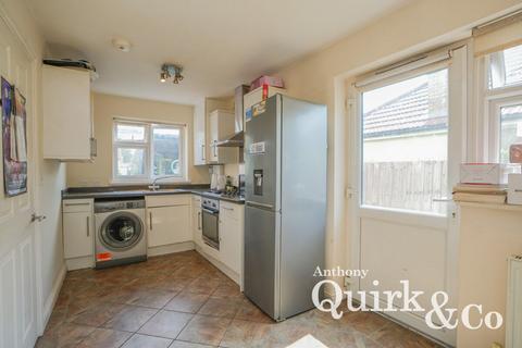 3 bedroom semi-detached house for sale, South Street, Rainham, RM13