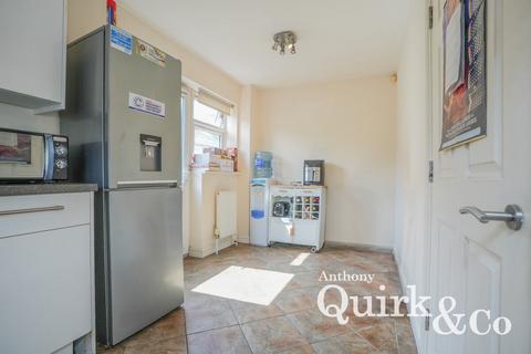 3 bedroom semi-detached house for sale, South Street, Rainham, RM13