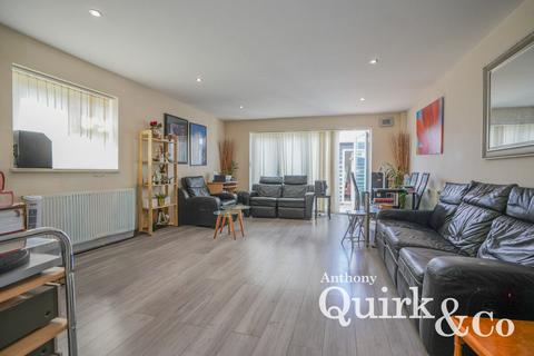 3 bedroom semi-detached house for sale, South Street, Rainham, RM13