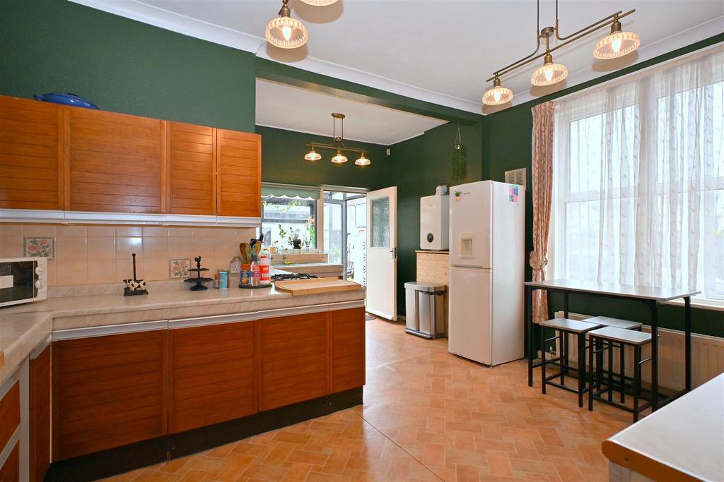 Kitchen/Breakfast Room