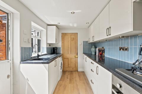 4 bedroom semi-detached house for sale, Worcester Road, Bromsgrove, Worcestershire, B61 7HN