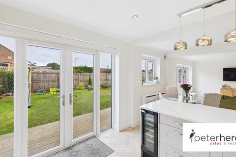 29 Warwick Drive, Sunderland, SR3 3PU