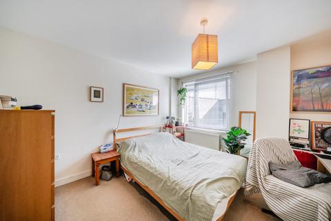 1 bedroom flat for sale, Normandy Place, Bourbon Lane, London, W12