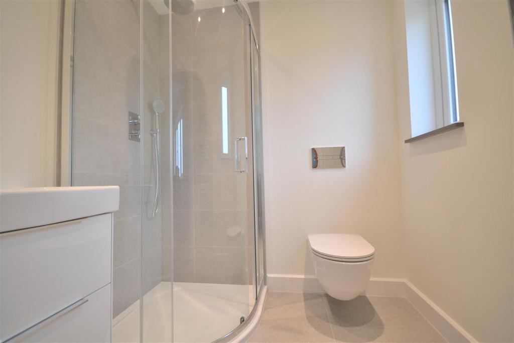 Similar En Suite B1.JPG