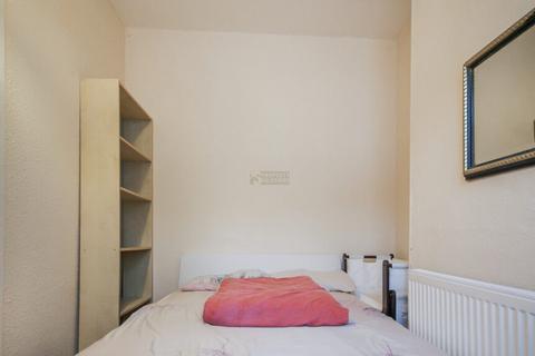 4 bedroom terraced house to rent, Lottie Road, Birmingham B29