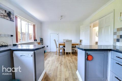 3 bedroom detached house for sale, Old West Estate, Benwick