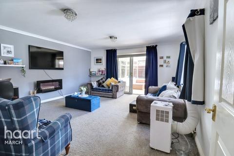 3 bedroom detached house for sale, Old West Estate, Benwick