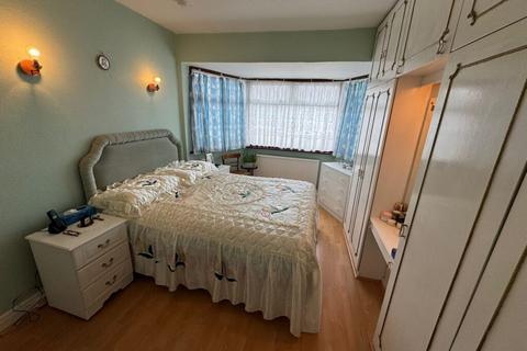 3 bedroom semi-detached house for sale, 3 Bedroom Semi Detached House – Oaklands Avenue, Edmonton N9