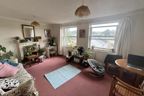 2 bedroom flat for sale, Flat 15, Grosvenor Court, 19 Grosvenor Road, Paignton, Devon TQ4 5AZ