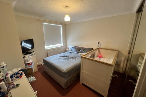 2 bedroom flat for sale, Flat 15, Grosvenor Court, 19 Grosvenor Road, Paignton, Devon TQ4 5AZ