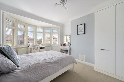 106 Edenfield Gardens, Worcester Park, KT4 7DY