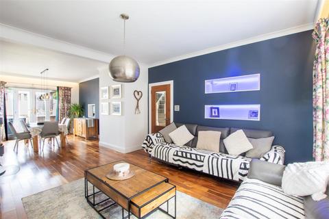 16 Golf Road, Rutherglen, G73 4JW