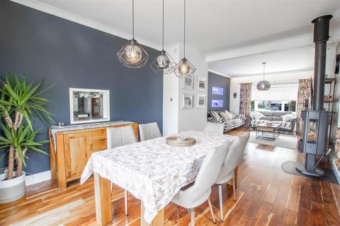 16 Golf Road, Rutherglen, G73 4JW