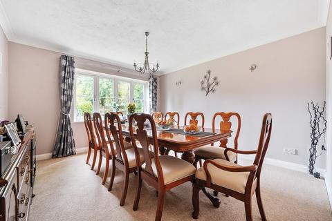 4 bedroom detached house for sale, Seymour Road, Hampshire GU35