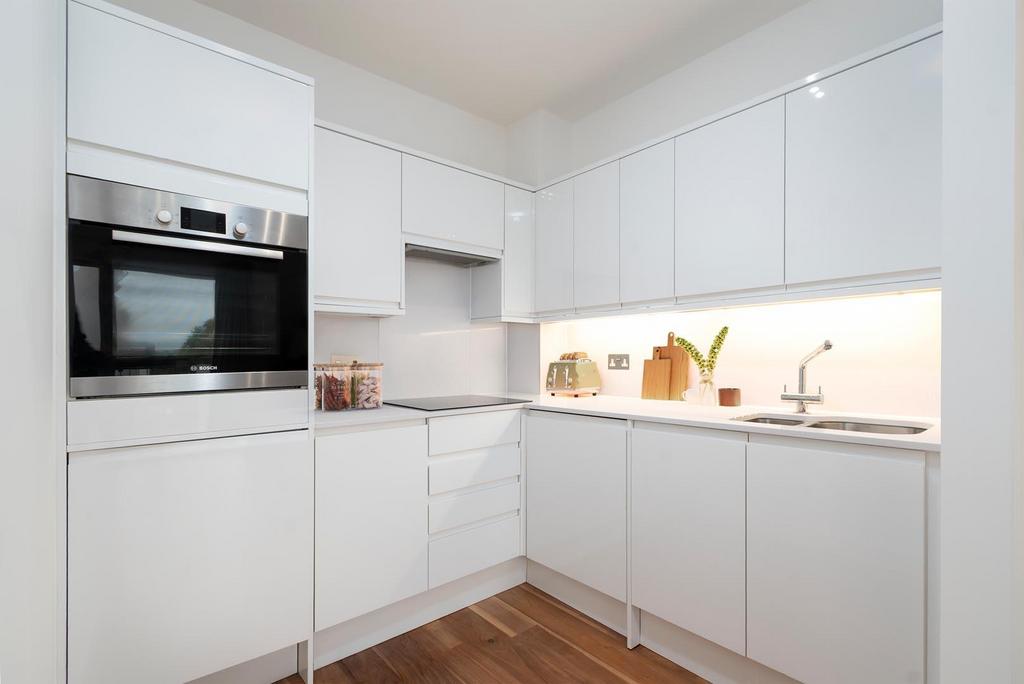Apt25-kitchen-vs.jpg