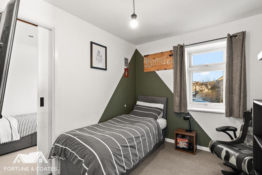 Bushey Croft 12.jpg