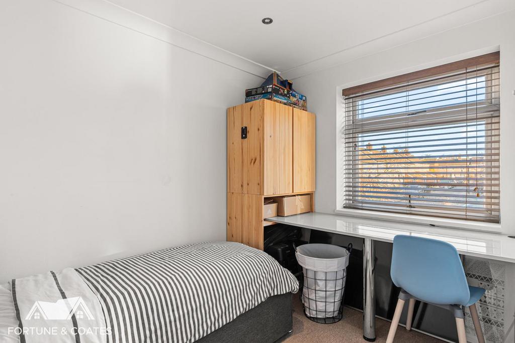 Bushey Croft 14.jpg