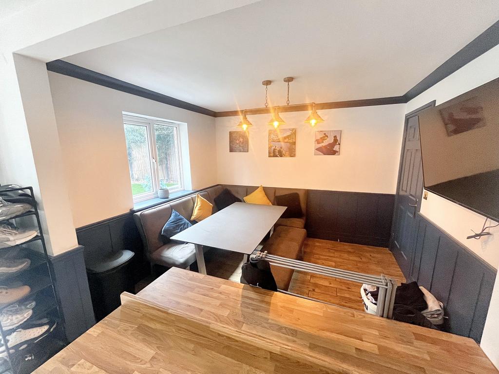 4 Tudor Road