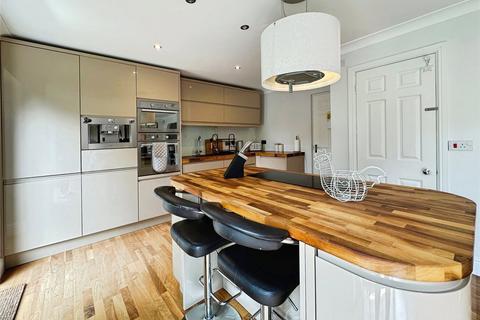 94 Tithe Barn Drive, Maidenhead, SL6 2DE