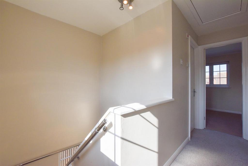 Hallway-2.jpg