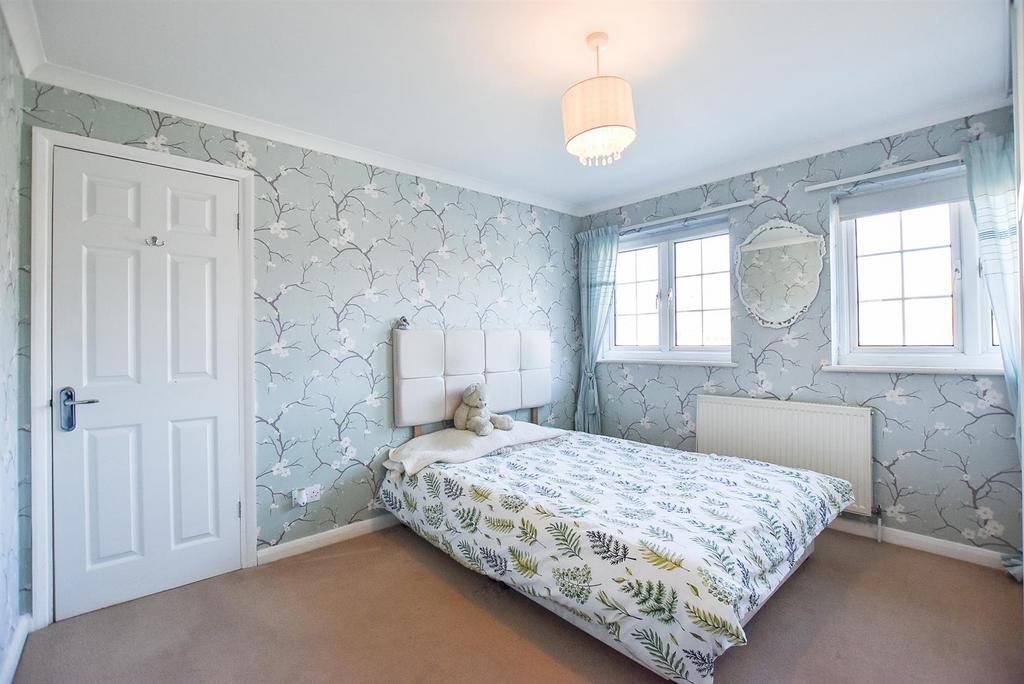 Bedroom 1-2.jpg