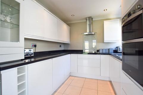 3 bedroom semi-detached house for sale, The Avenue, Aylesford