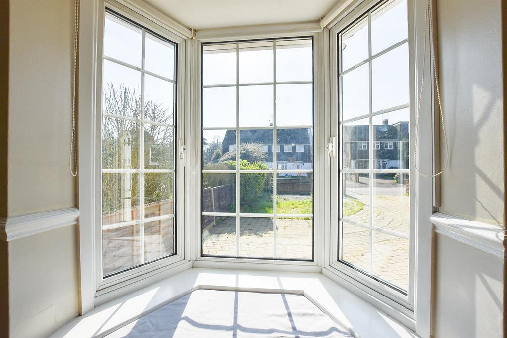 Bay window-2.jpg