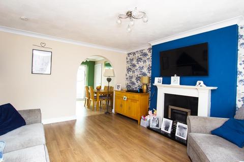10 The Meadows, Darwen, BB3 0PF