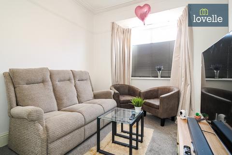 3 bedroom terraced house for sale, Heneage Road, Grimsby DN32