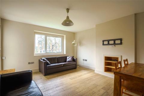 3 bedroom apartment to rent, High Trees, London, SW2