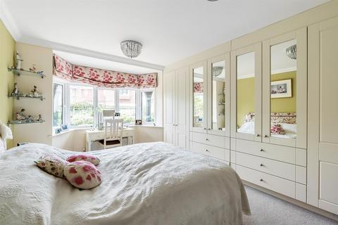 2 bedroom apartment for sale, BURNHAMS ROAD, LITTLE BOOKHAM, KT23