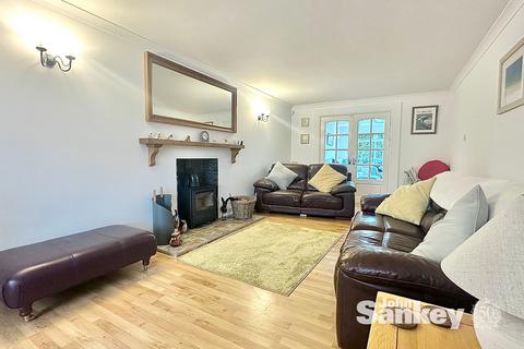 7 Balmoral Close, Mansfield Woodhouse, Mansfield, NG19 9GX