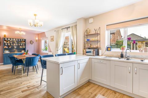 4 bedroom detached house for sale, Bay Close, Mickleover, Derby, DE3 0FF