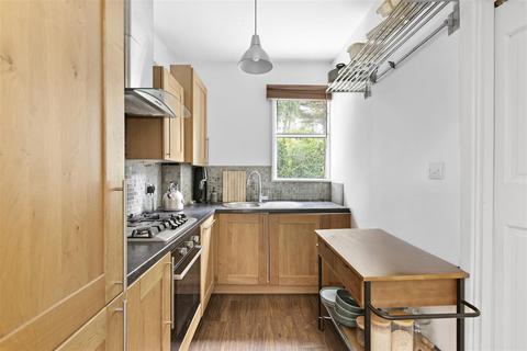 undefined, 32 Woodland Rise, Muswell Hill N10