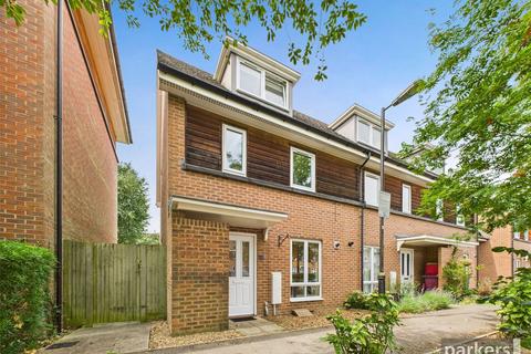 Meadow Way, Reading RG4