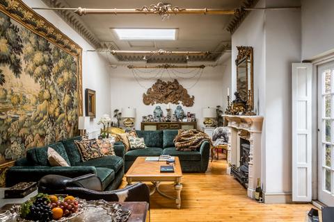 undefined, Church Street, Weybridge, Surrey, KT13