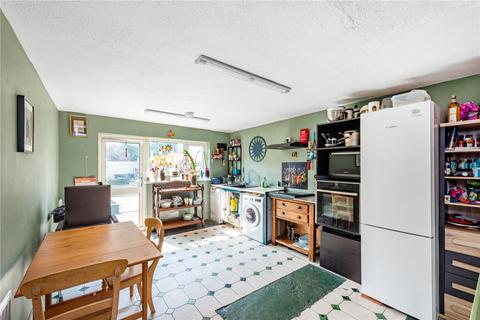 2 Cromford Path, London, E5 0TG