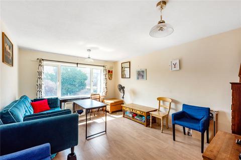 2 Cromford Path, London, E5 0TG