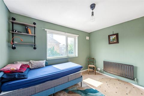 2 Cromford Path, London, E5 0TG