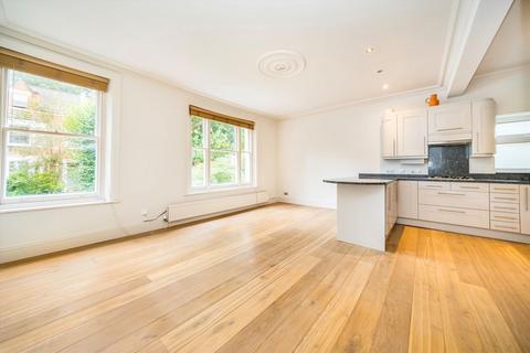 2 bedroom flat for sale, Cromwell Avenue, London N6