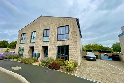 Nevinson Road, Swindon
