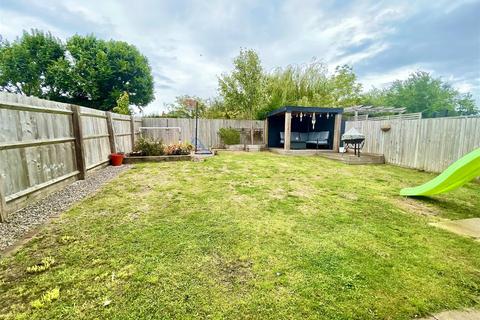 3 bedroom semi-detached house for sale, Nevinson Road, Swindon
