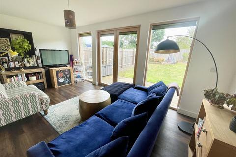 3 bedroom semi-detached house for sale, Nevinson Road, Swindon