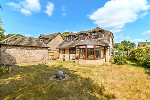 4 bedroom detached house for sale, Larkshill Close, New Milton, Hampshire, BH25
