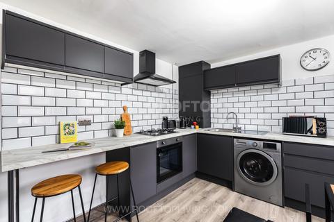 2 bedroom house to rent, Queens Road, Leeds LS6
