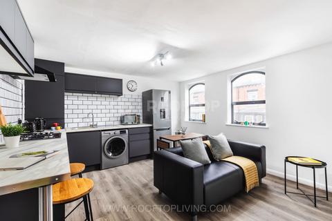 2 bedroom house to rent, Queens Road, Leeds LS6