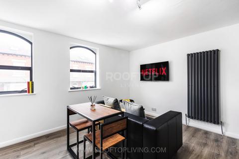 2 bedroom house to rent, Queens Road, Leeds LS6