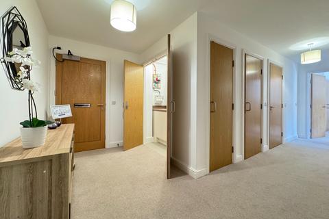 2 bedroom retirement property for sale, 52 Meadow Court, Sarisbury Green